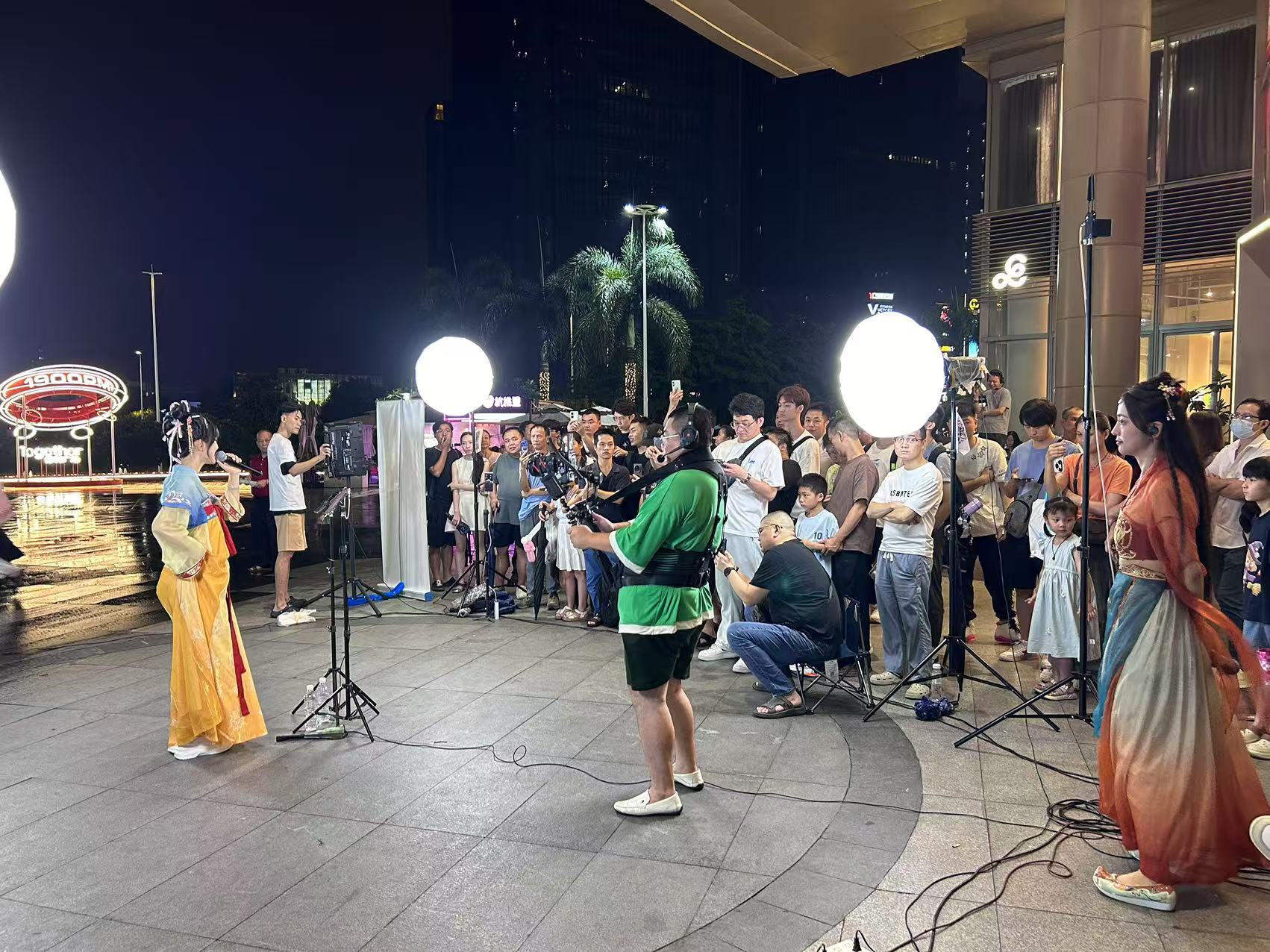 双小吱