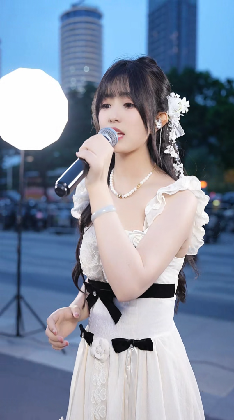 双小吱